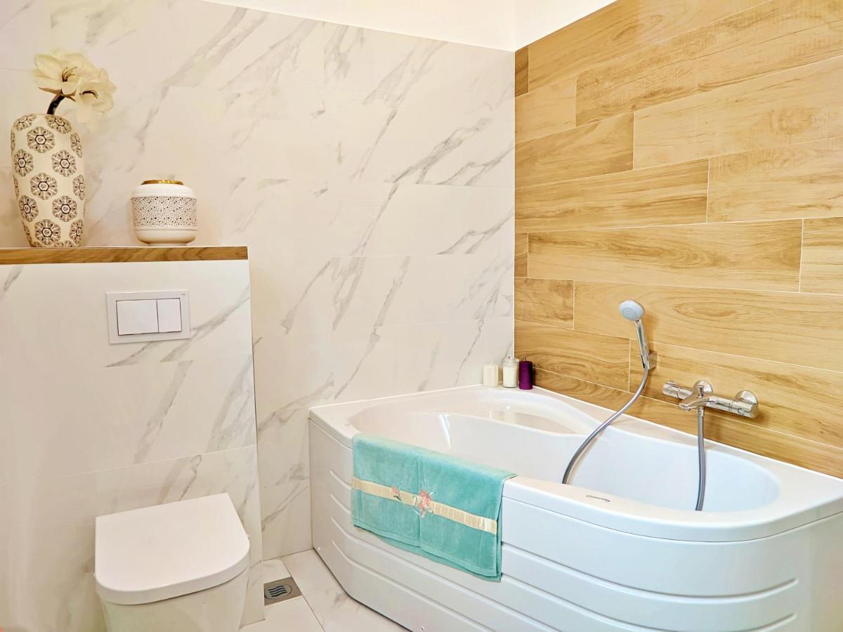 Luxury Sunrise Jacuzzi Apts, 50 M From The Beach Kali Eksteriør billede